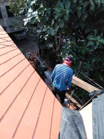 ช่างรับเหมาติดตั้งหลังคา