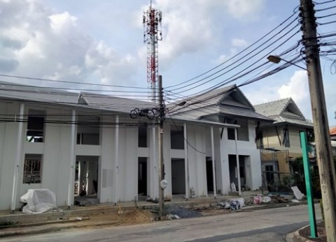 งานรับเหมา งานหลังคาหมู่บ้าน